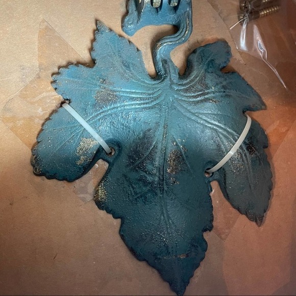 FLORA FAUNA Solid Brass Door Knocker Grapes Green Gold New Vintage - Picture 6 of 15